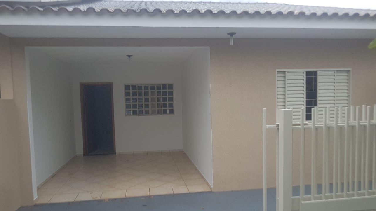 Casa para alugar com 3 quartos, 96m² - Foto 2