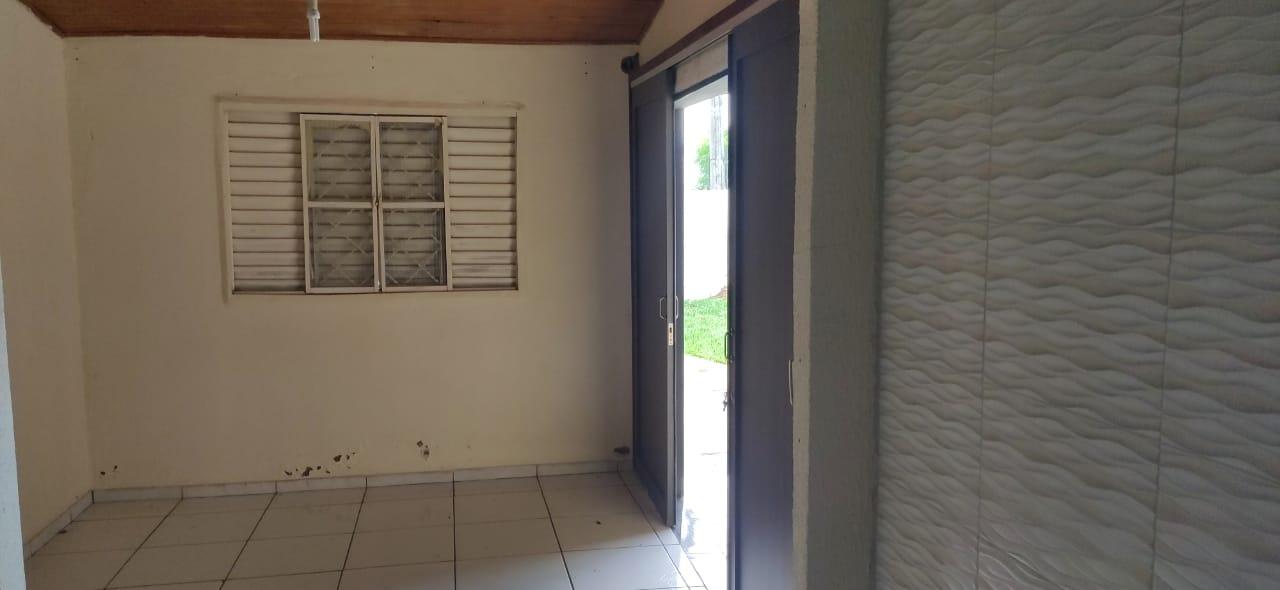 Casa para alugar com 2 quartos, 180m² - Foto 11