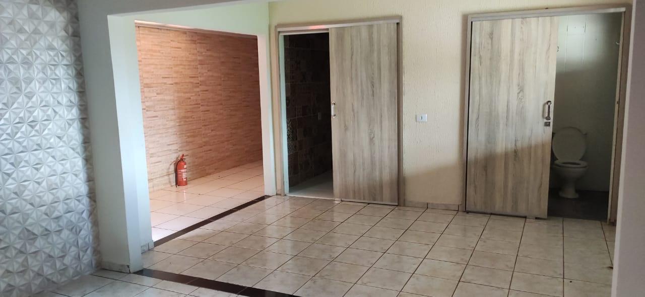 Casa para alugar com 2 quartos, 180m² - Foto 12