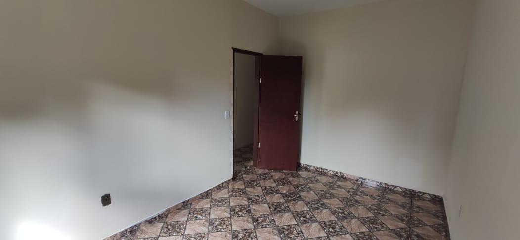 Casa à venda com 2 quartos, 700m² - Foto 6