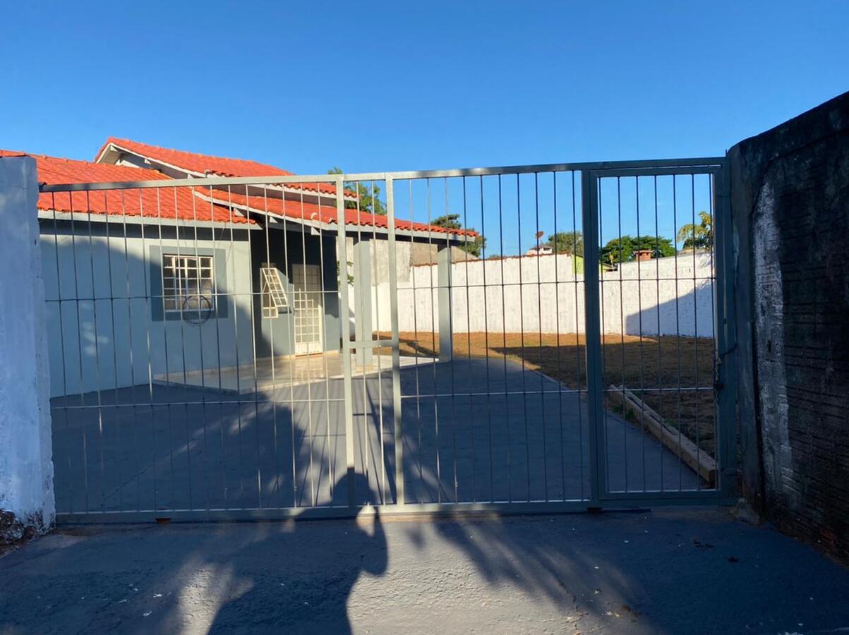 Casa para alugar com 3 quartos, 250m² - Foto 2