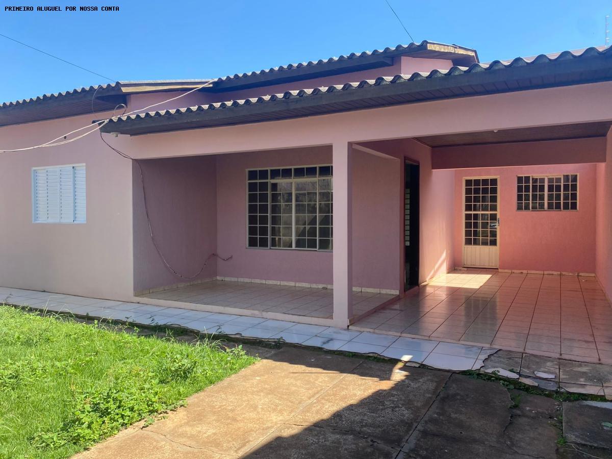 Casa para alugar com 3 quartos, 280m² - Foto 1